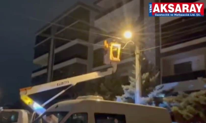Trafo patladı,mahalle karanlığa gömüldü