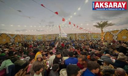 Aksaray Belediyesi Gazze’de iftar sofrası kuruyor