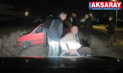 Engelli sürücü araçta mahsur kaldı