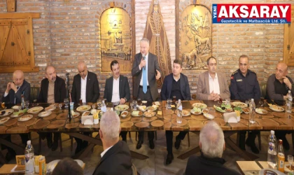 Muhtarlar ile idareciler iftarda bir araya geldi