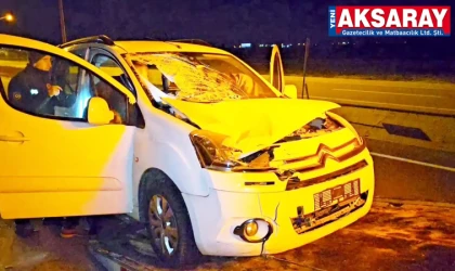 Hafif ticari araç yayaya çarptı 1'İ AĞIR 2 YARALI