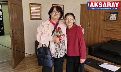 KÜÇÜK YÜREKTEN BÜYÜK VEFA  "Kırmızı gül size yakışır"