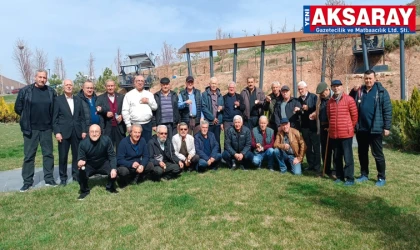 NOSTALJİ RÜZGARI ESTİRDİLER Coğlaki Mahallesi’nde yıllar sonra vefa buluşması