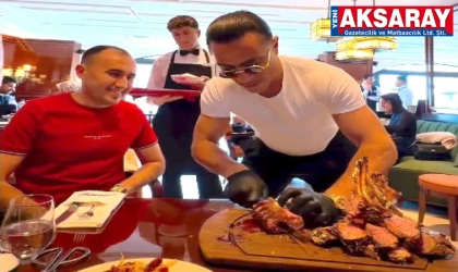 Dünya markası Nusret, Aksaray’da şov yaptı