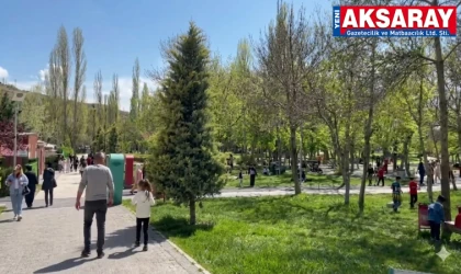 Hava ısındı, vatandaş parklara koştu