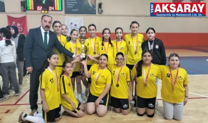 Küçükler Hentbol sona erdi