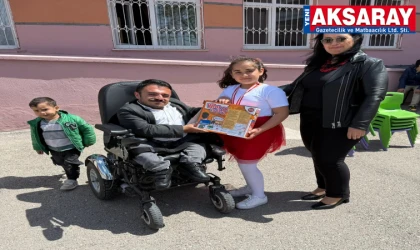 Muhtardan başarılı öğrencilere ödül