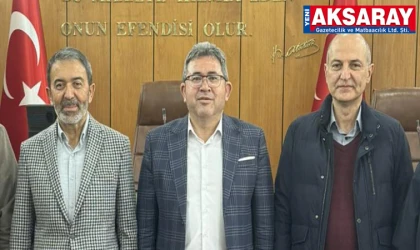 Üç eski il Başkanı Hac yolunda