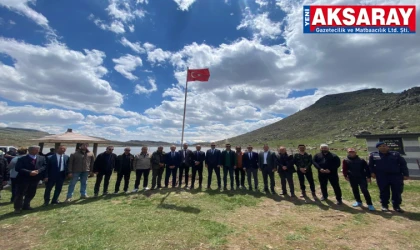 Üniversiteli gençler toprağı fidanla buluşturdu