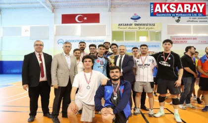 ASÜ Spor Şenliklerinde şampiyon Mühendislik Fakültesi oldu