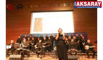 Üniversitede türkü akşamı