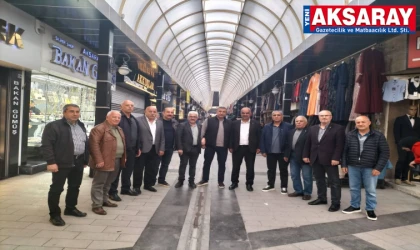 Ziyaret sırası kapalı çarşıda