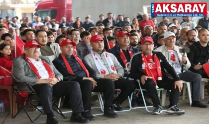AKSARAY’DA MİLLİ MAÇ COŞKUSU  Binlerce yürek Salı Pazarı’ndaki dev ekranda buluştu