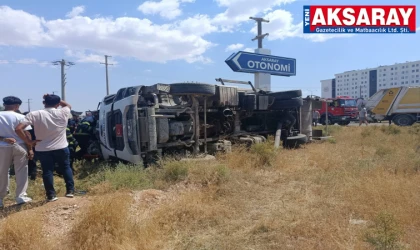 Çöp kamyonu devrildi: 2 YARALI