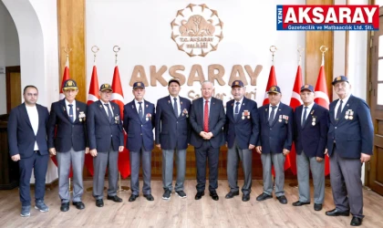 Gaziler valilik makamında