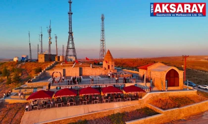 Gün batımını Kılıçaslan tepesinden izliyorlar