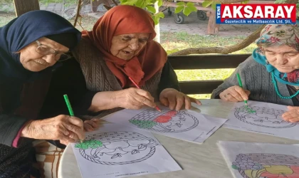 HUZUREVİ’NDE RENKLİ ETKİNLİK Yaşlılar boyama yaparak keyifli anlar yaşadı