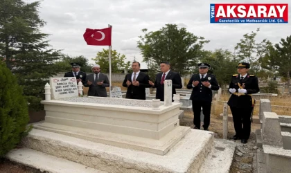 Zafer Bayramında şehitlik ziyareti