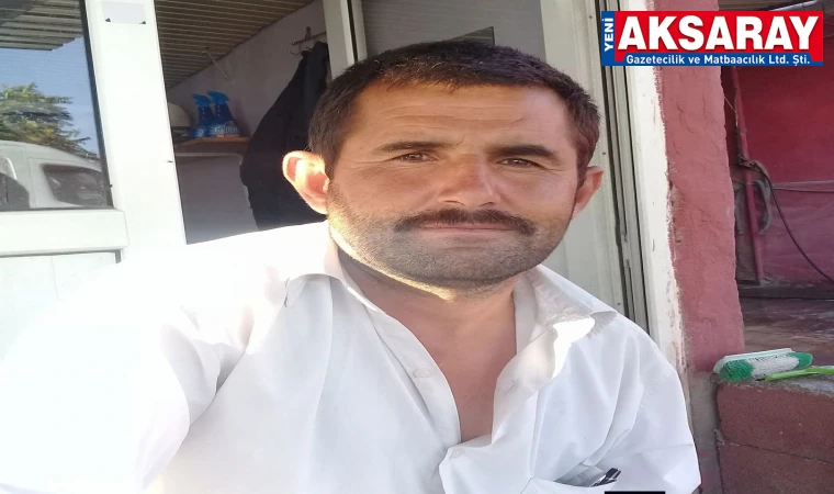 Uçan çatının altında kalan adam ağır yaralandı