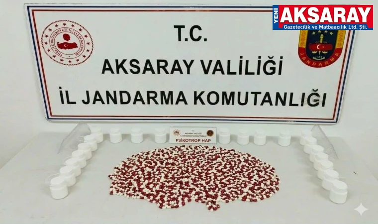 Aracın kapısına gizlenmiş 1120 hap ele geçirildi