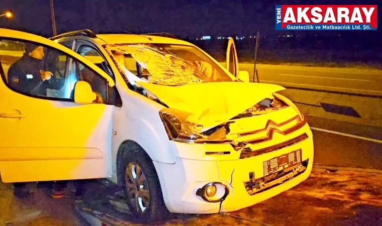 Hafif ticari araç yayaya çarptı 1'İ AĞIR 2 YARALI