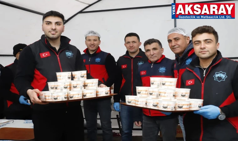 İFTAR SOFRALARININ GİZLİ KAHRAMANLARI Belediye personelinden gönül hizmeti