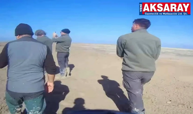 TUZ GÖLÜ’NDE KAÇAK AVCI DEHŞETİ Ekiplere ateş açıp dronu düşürdüler
