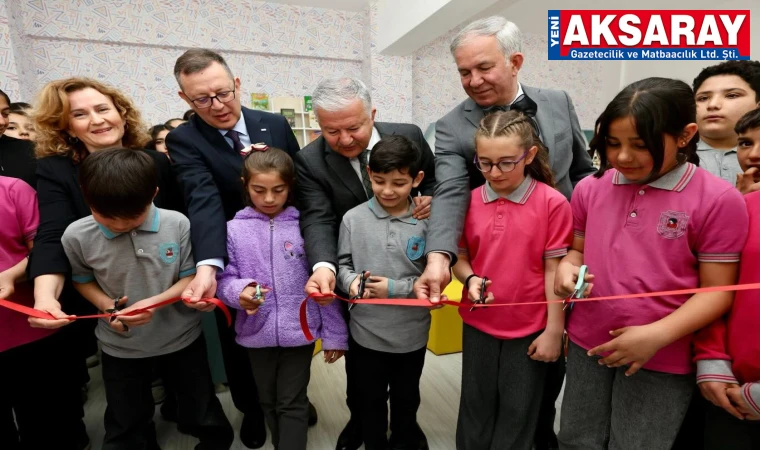 Geleceğin kapısı kitapla açıldı