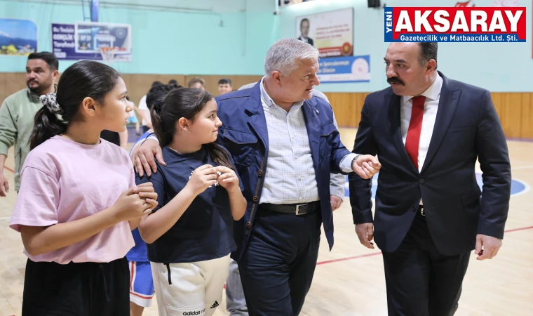VALİ DURU GENÇLERE SESLENDİ ‘Tesisler sizin eviniz’ çağrısı