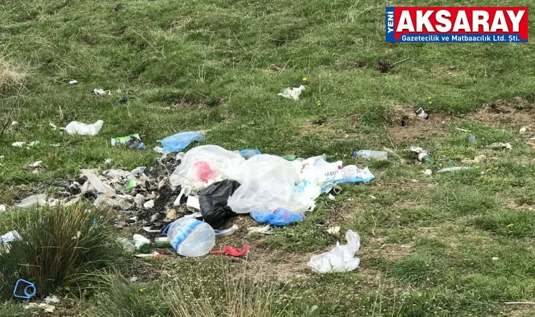 Ortaköy yolu Gedik mevkiinde çevre kirliliği