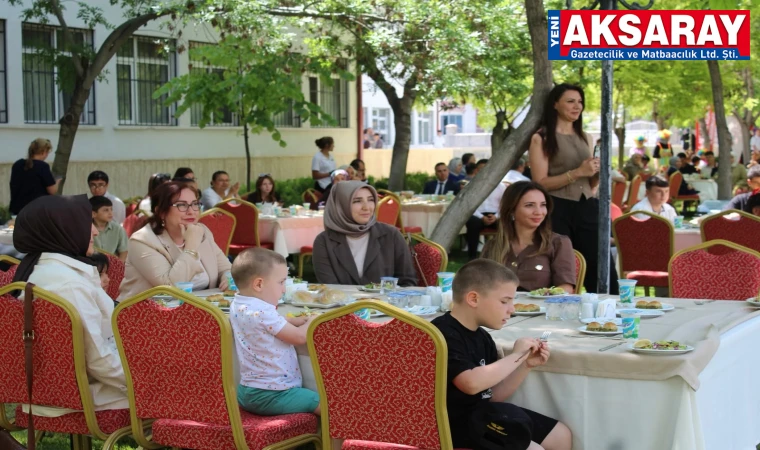 Devlet korumasındaki çocuklara Karne Şenliği