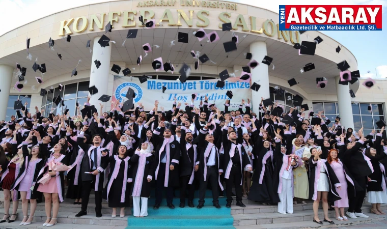 İKTİSAT FAKÜLTESİ MEZUNLARINI UĞURLADI “Üşenme, erteleme, vazgeçme” mesajı verildi