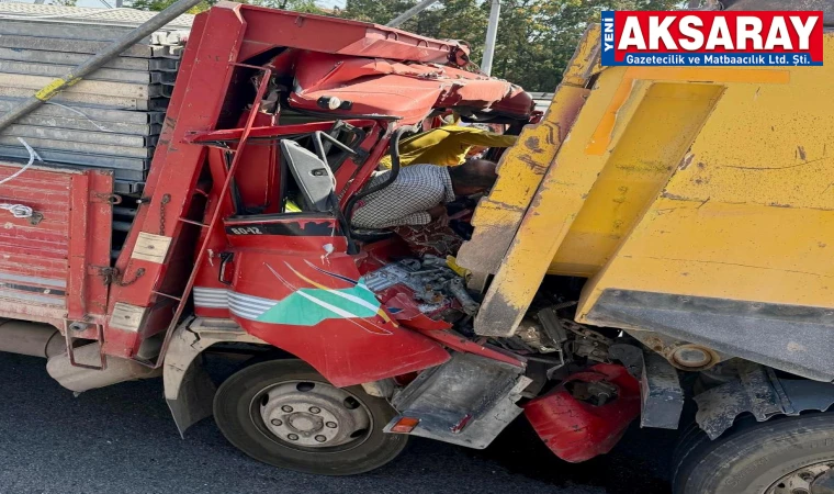 Aksaray Özel İdare Kavşağı’nda Sıkışmalı Trafik Kazası