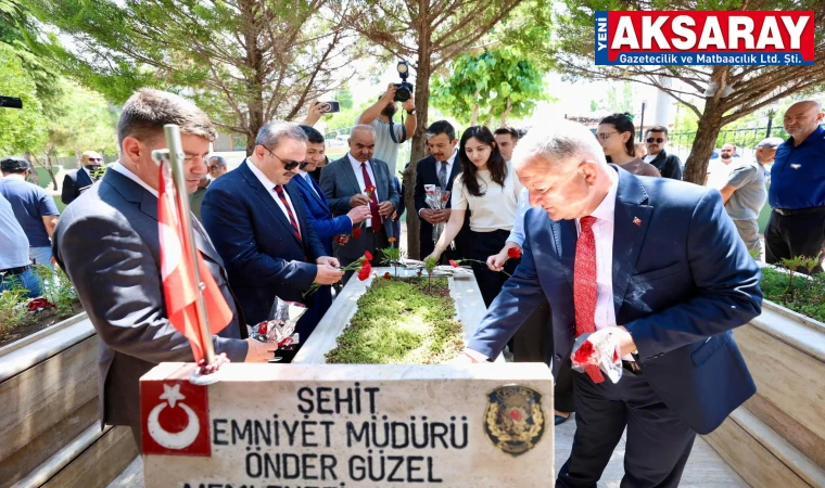 VATAN TOPRAĞINDA BİRLİK RUHU Şehitlikte kahramanlarımız dualarla anıldı