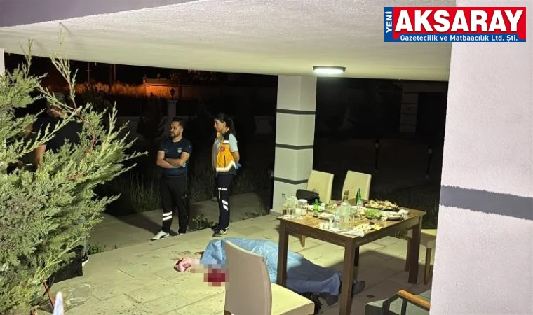 Villa bahçesinde içki masasında cinayet: 1 ÖLÜ