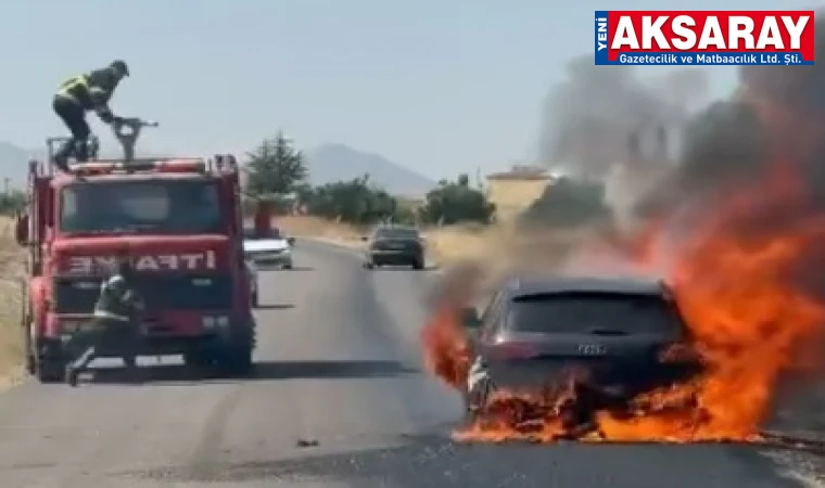 GÖKLER YAYLASI GİRİŞİNDE Araç yangını korkuttu