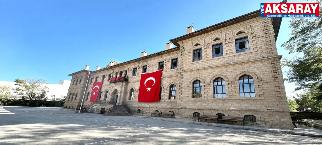 Lise binası 100 yaşında