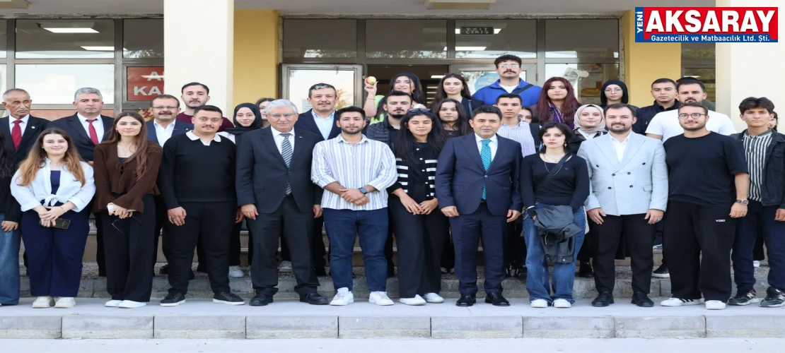 ASÜ KAMPÜSÜNDE BİR İLK  “Çaylar Bizden, Sohbet Sizden”