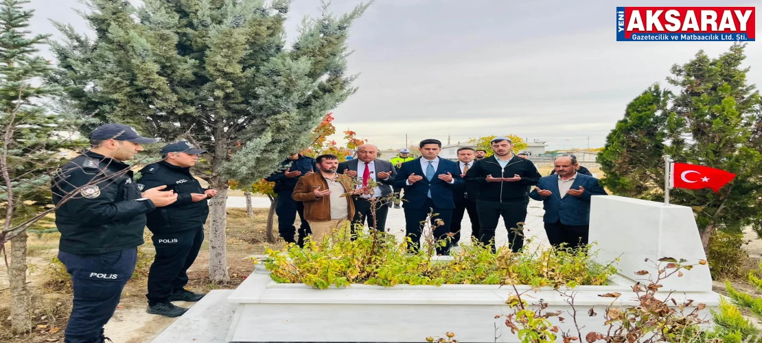 Şehadetinin yıl dönümünde kabri başında dualarla anıldı