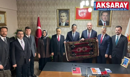 Genel Başkan Yardımcısına Taşpınar Halısı jesti  