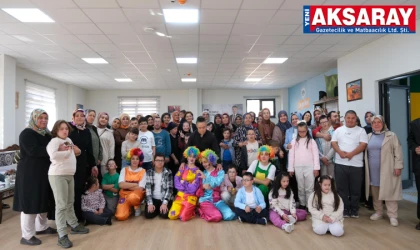 AKSARAY’DA +1 SEVGİ BULUŞMASI  Down sendromlu çocuklardan anlamlı gösteri