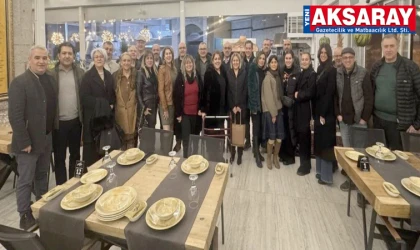 GELENEĞİ BOZMADILAR  Aksaray Lisesi 1989 mezunları iftarda buluştu