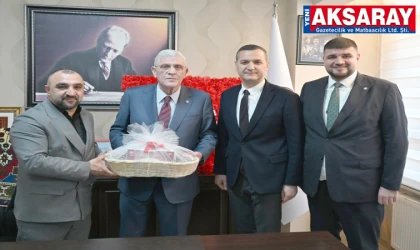 İYİ PARTİ LİDERİ DERVİŞOĞLU Somuncubaba’nın manevi huzurunda