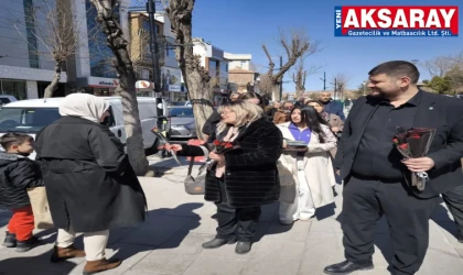 Kadınlara çiçekli kutlama