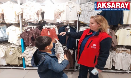 Vakıflar öksüz ve yetim çocukları giydirdi