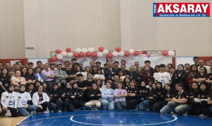 12 OKUL, 54 PROJE VE TEK HEDEF Bilim Şöleni ödüllerle taçlandı