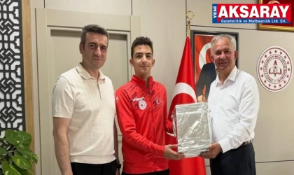 AKSARAY’A 3 TÜRKİYE ŞAMPİYONLUĞU BİRDEN: Altın Çocuk Yunus Aybars Emre’ye Milli Eğitim’den övgü