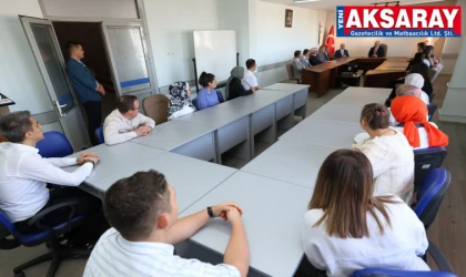 "Devletin kapısına gelen vatandaş güler yüzle karşılanacak"