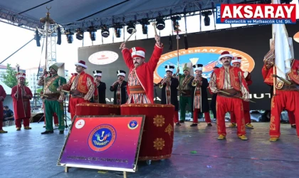 Jandarma Mehteran ve Bando Takımı coşkuyla izlendi