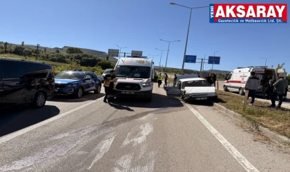 Otomobil minibüse çarptı: 8 YARALI